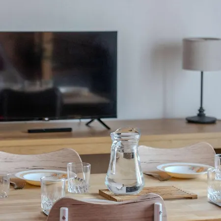 The Sun Of Minimes لا روشيل